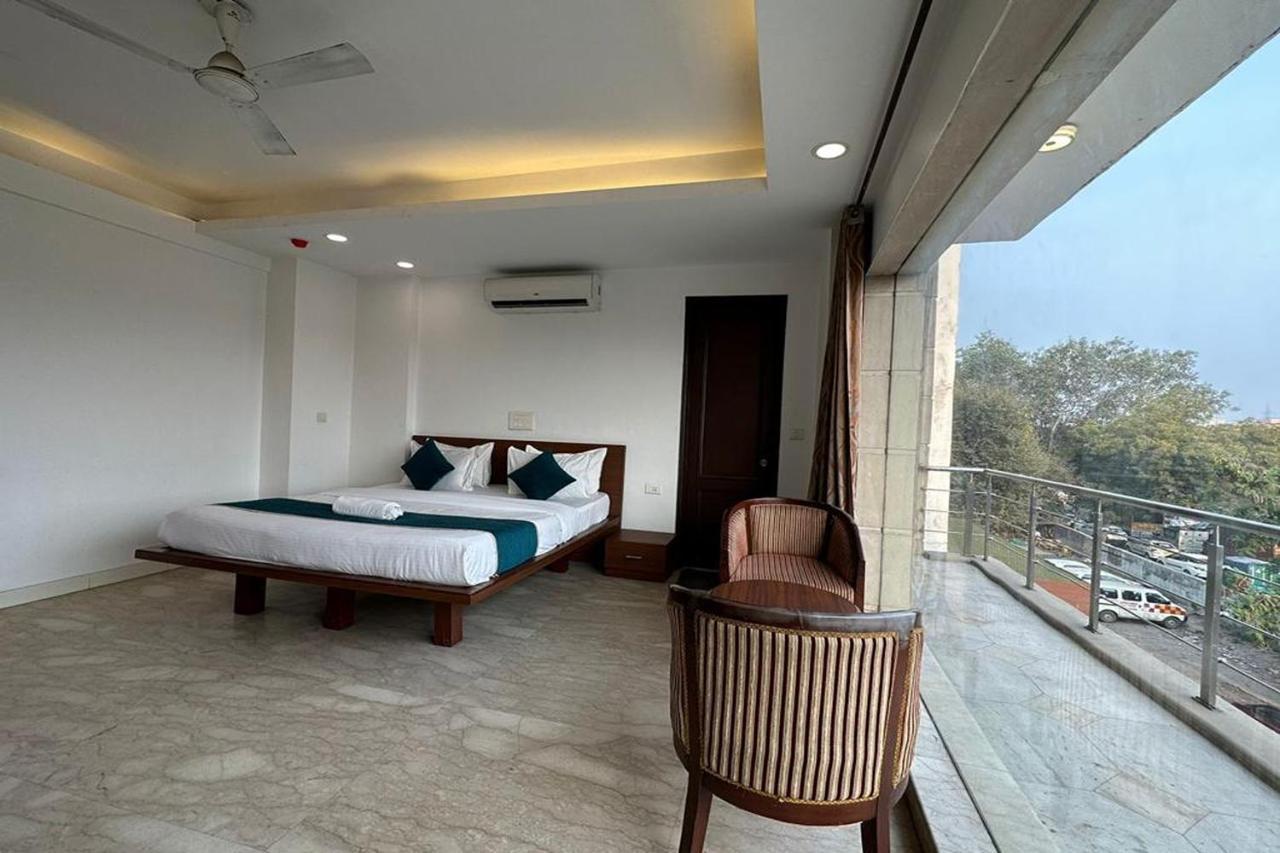 Hotel The Imperio New Delhi Exterior photo